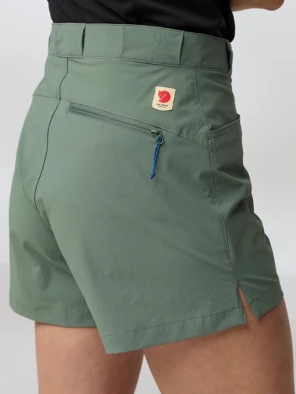 Ladies Fjallraven High Coast Lite Shorts - EUC